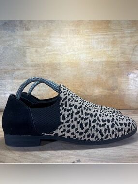 NWOT Skechers Cleo Prep Chic Leopard Knit Womens Size 9 Slip On Shoes Black Tan